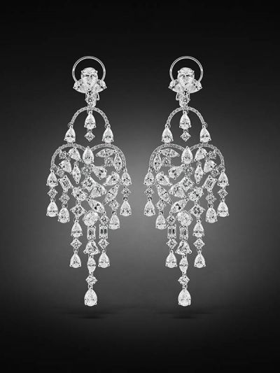 ORECCHINI IN ORO BIANCO 18KT CON DIAMANTI MULTIFORMA